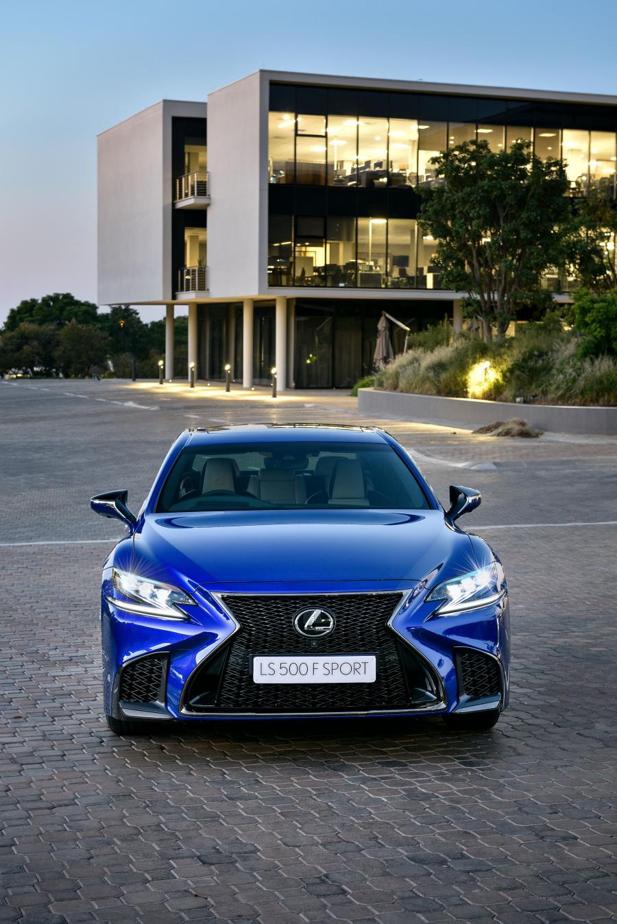  Lexus LS500 F-Sport 2019 года  (ZA) (фото 20 из 40)